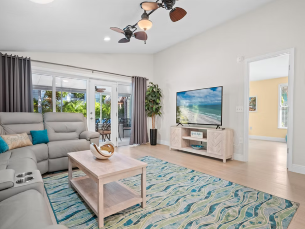 Beachside Retreat 4-Bedroom Home Rental - Your Perfect Island Getaway